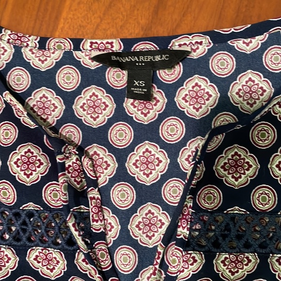 Banana Republic Blouse - Picture 2 of 6